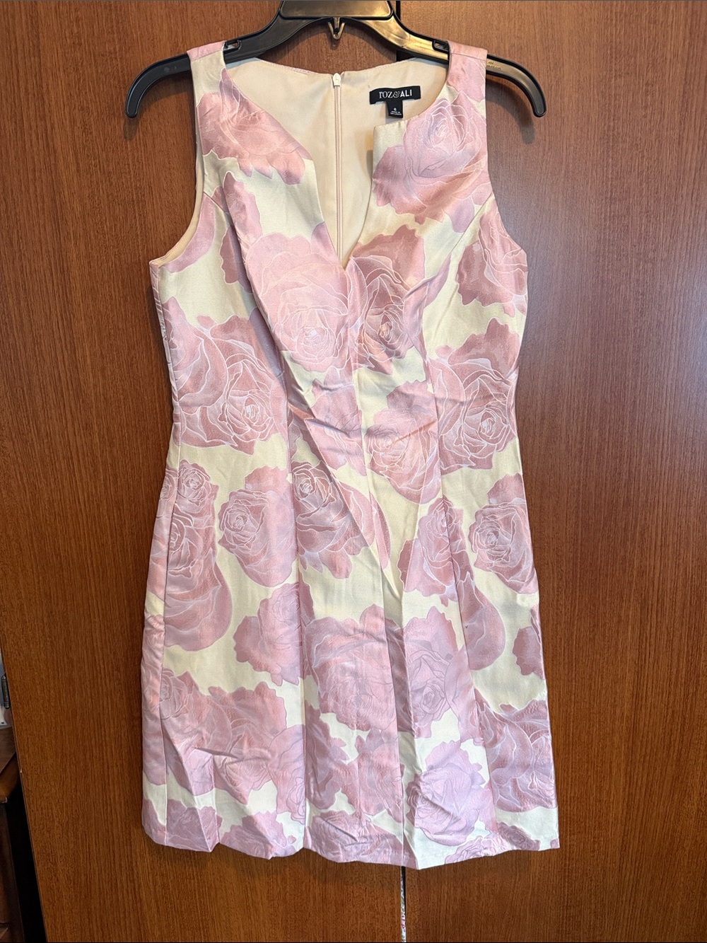 Roz & Ali Pink Rose Print Floral Jacquard Fit and Flare Sheath Dress